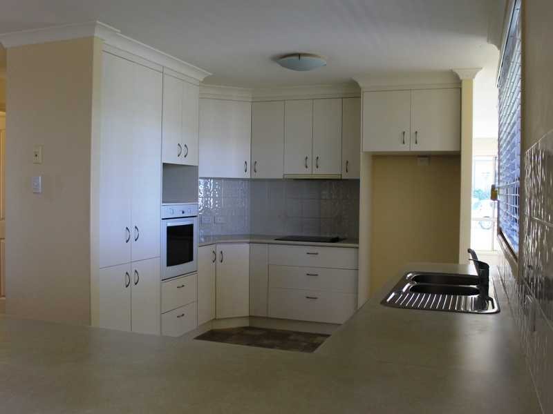 6 Swains Court, Boyne Island QLD 4680