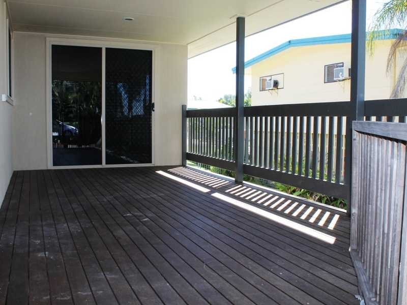 6 Swains Court, Boyne Island QLD 4680