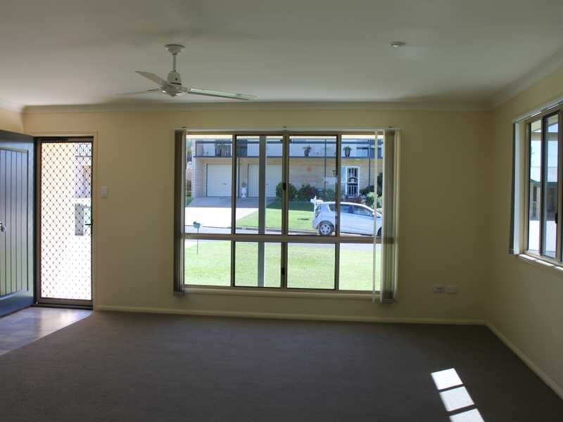 6 Swains Court, Boyne Island QLD 4680