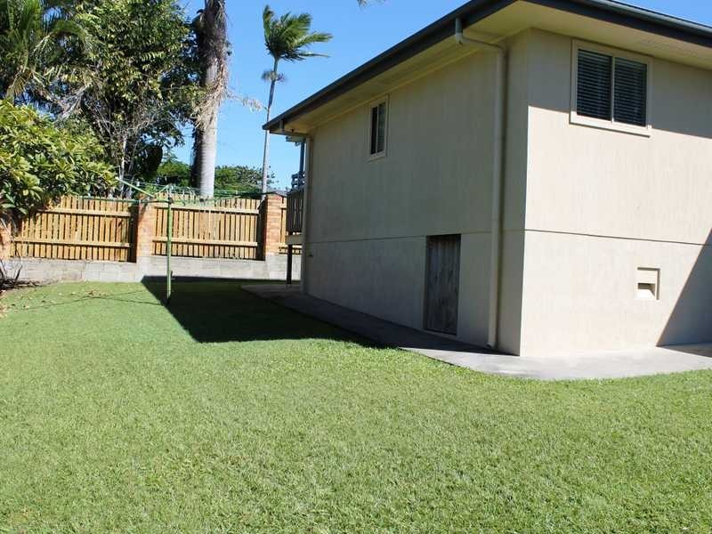 6 Swains Court, Boyne Island QLD 4680