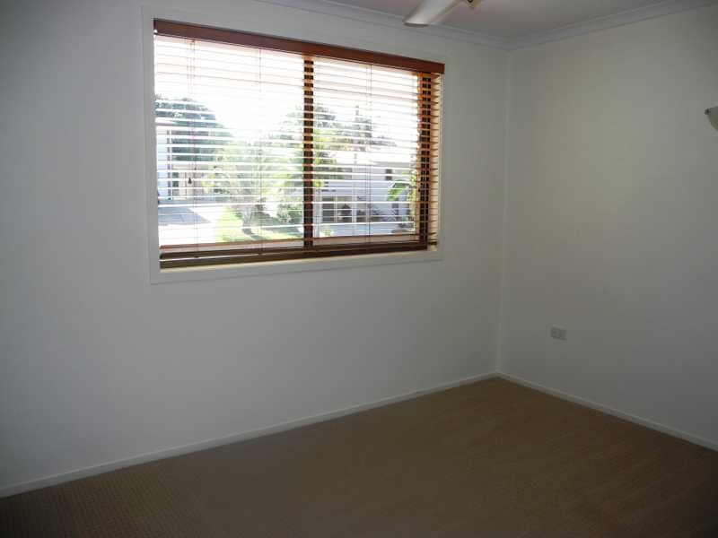 8 Chapple Court, Boyne Island QLD 4680