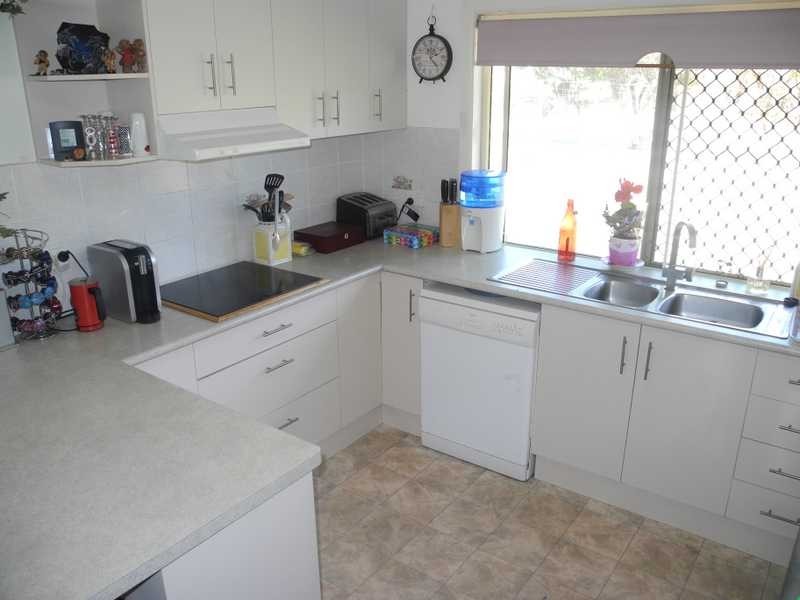 8 Silverton Drive, Tannum Sands QLD 4680