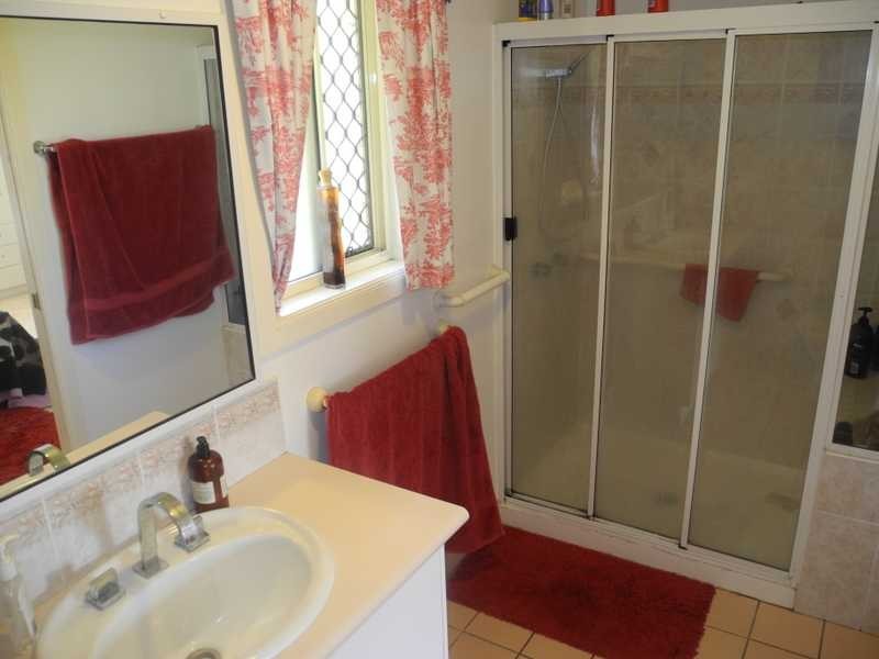 8 Silverton Drive, Tannum Sands QLD 4680