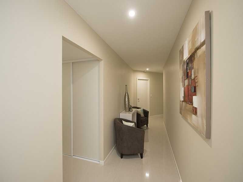 10 Wyndham Avenue, Boyne Island QLD 4680