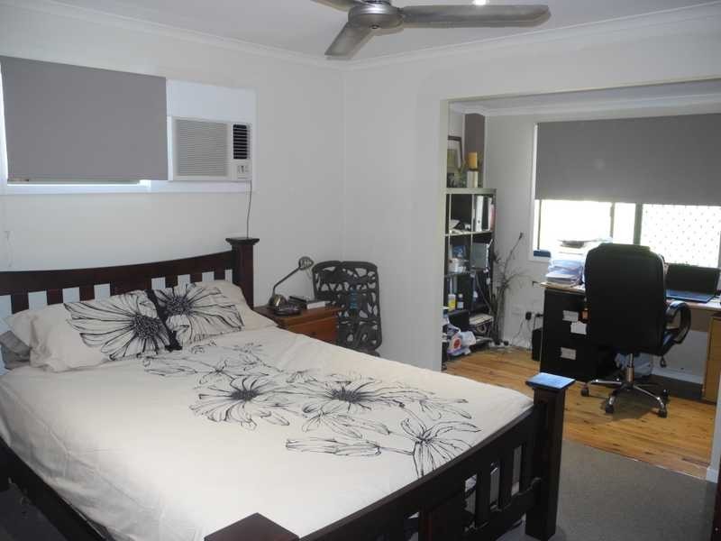 8 Andrew Court, Boyne Island QLD 4680