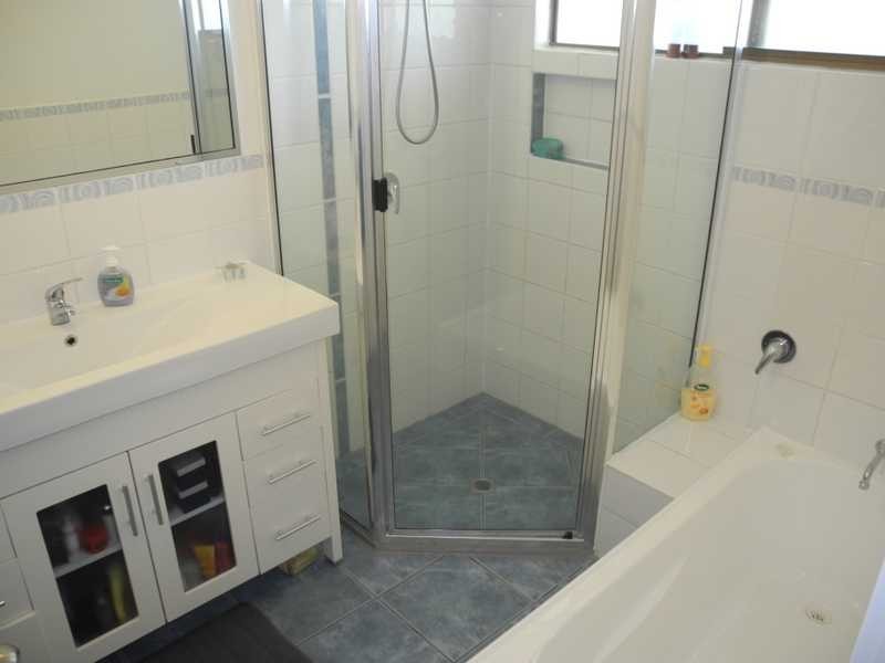 8 Andrew Court, Boyne Island QLD 4680