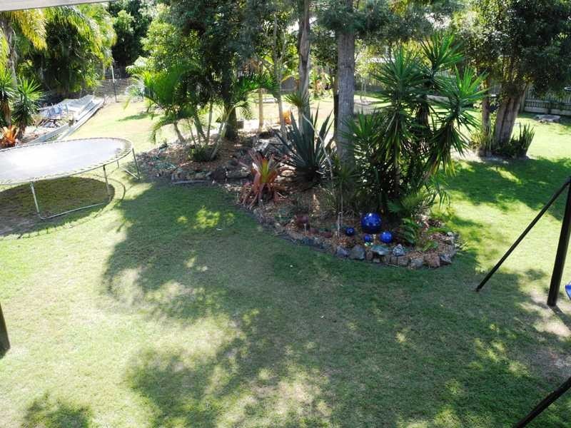 8 Andrew Court, Boyne Island QLD 4680