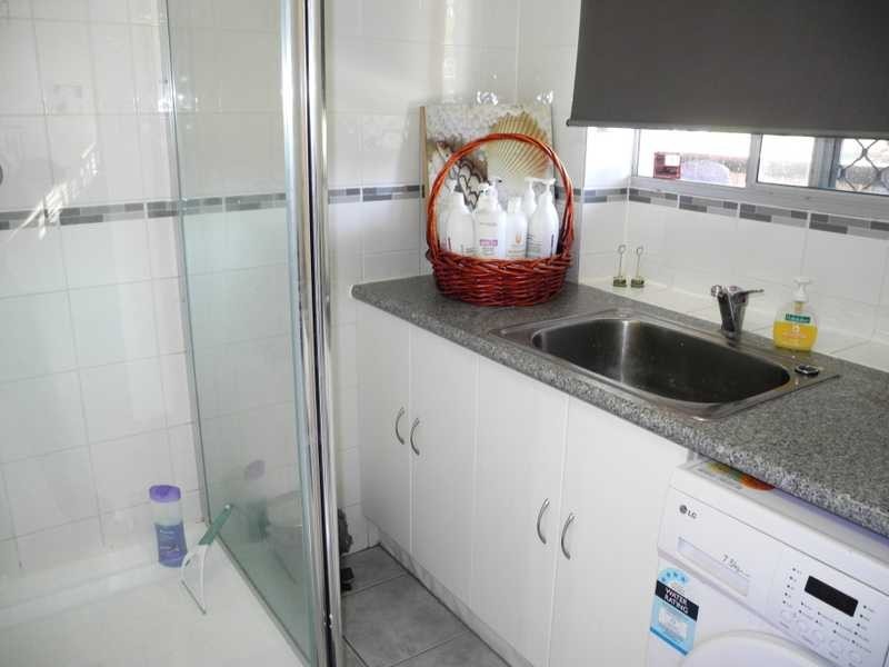 8 Andrew Court, Boyne Island QLD 4680