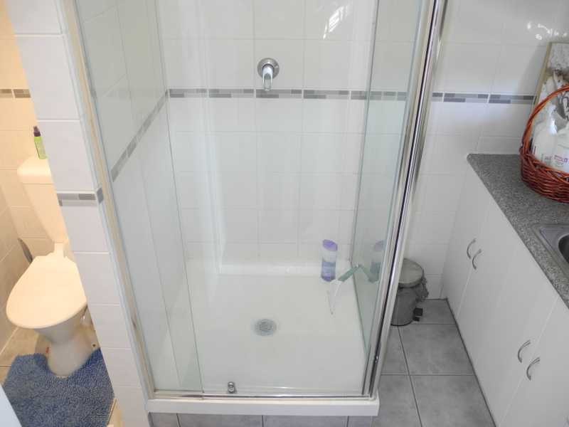 8 Andrew Court, Boyne Island QLD 4680