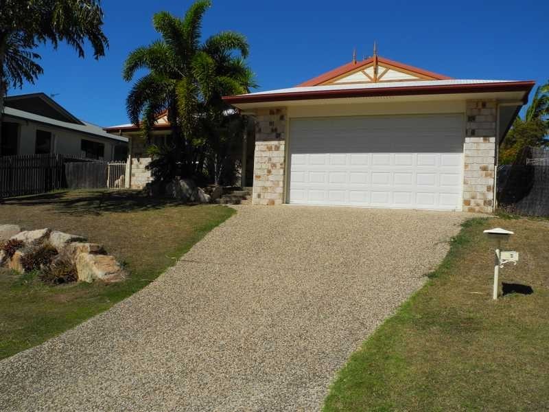 11 Lighthouse Drive, Boyne Island QLD 4680