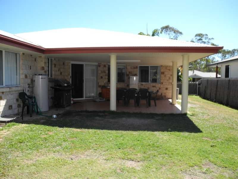 11 Lighthouse Drive, Boyne Island QLD 4680