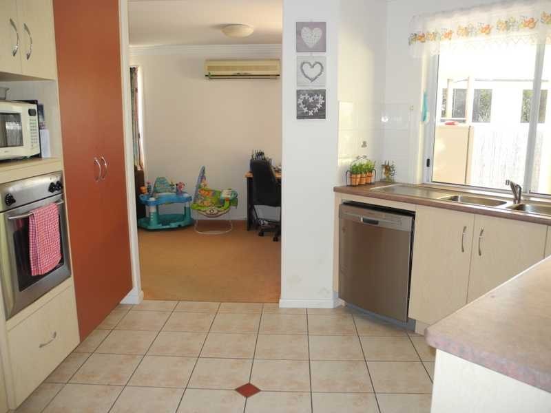 11 Lighthouse Drive, Boyne Island QLD 4680