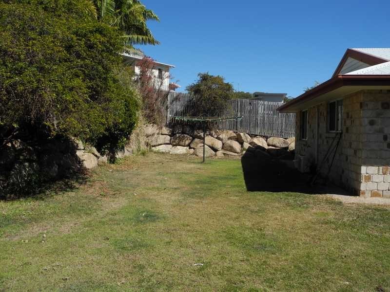 11 Lighthouse Drive, Boyne Island QLD 4680