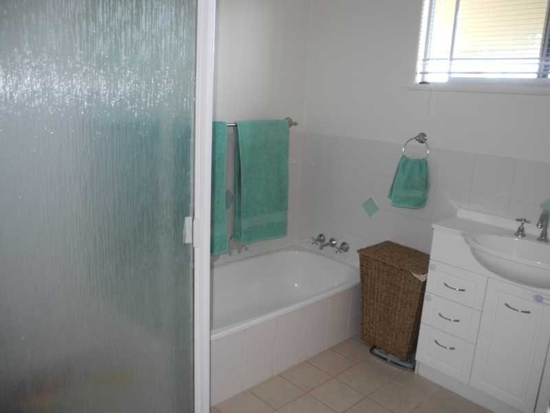 71 Booth Avenue, Tannum Sands QLD 4680