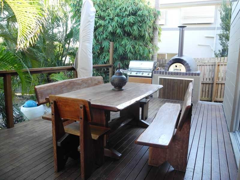 71 Booth Avenue, Tannum Sands QLD 4680