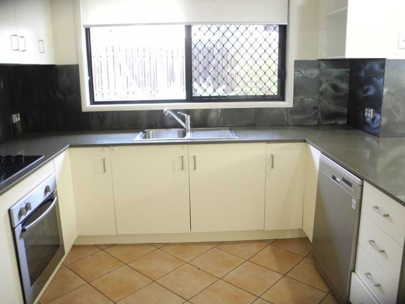 41 Curtis Avenue, Boyne Island QLD 4680