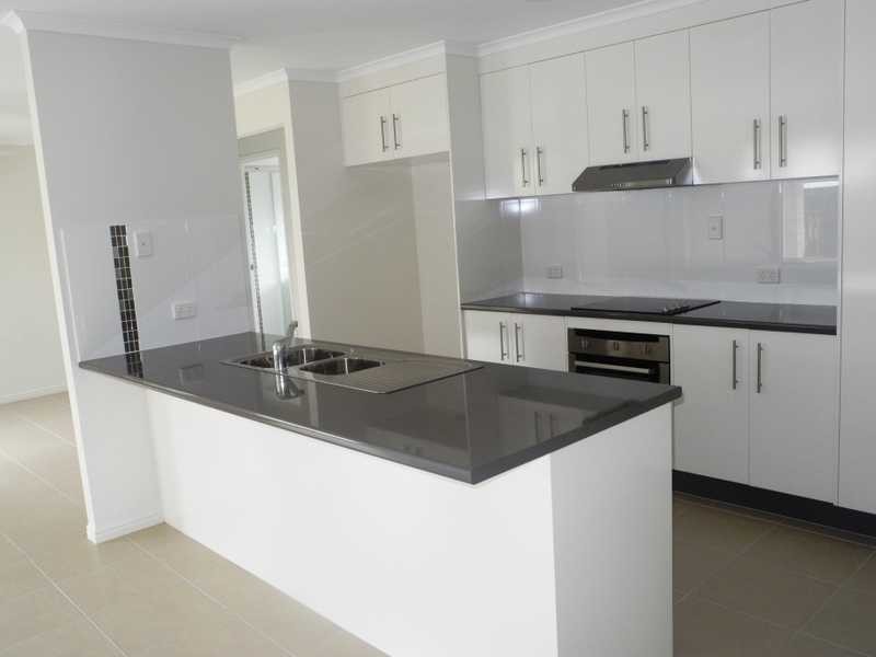 19 Jeana Close, Boyne Island QLD 4680