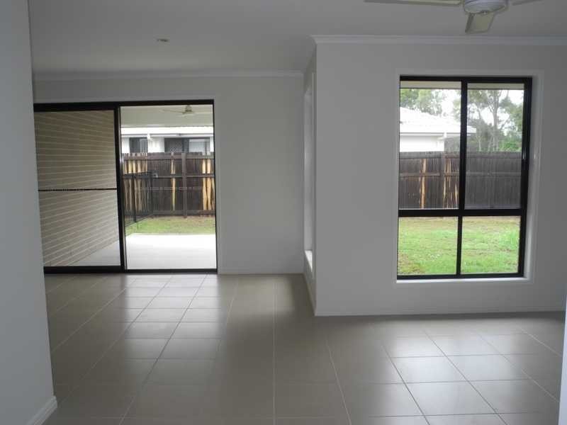 19 Jeana Close, Boyne Island QLD 4680