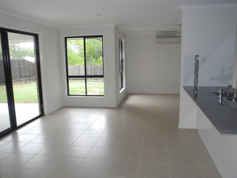 19 Jeana Close, Boyne Island QLD 4680