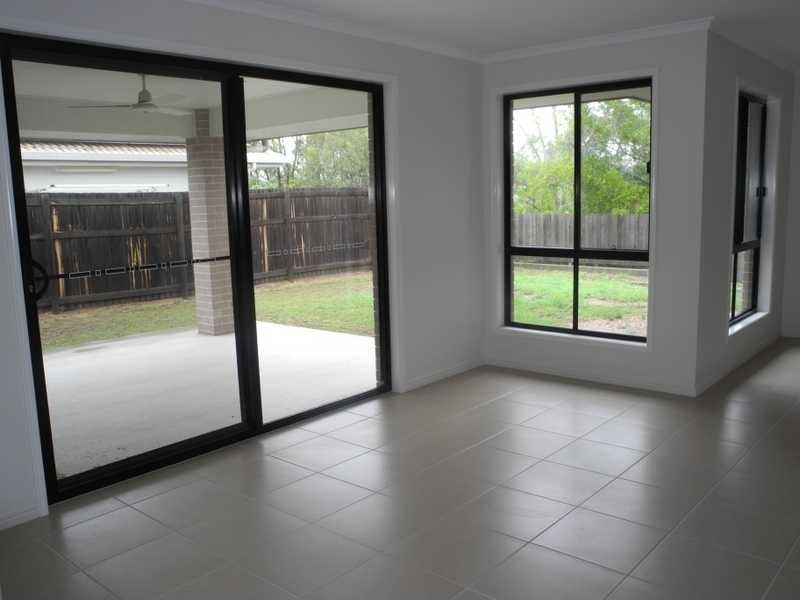 19 Jeana Close, Boyne Island QLD 4680