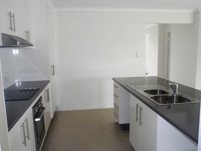 19 Jeana Close, Boyne Island QLD 4680