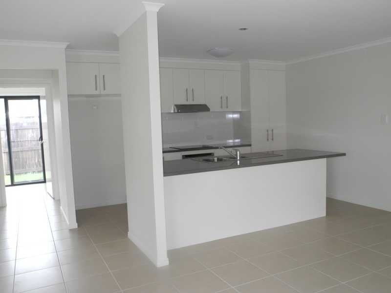 19 Jeana Close, Boyne Island QLD 4680