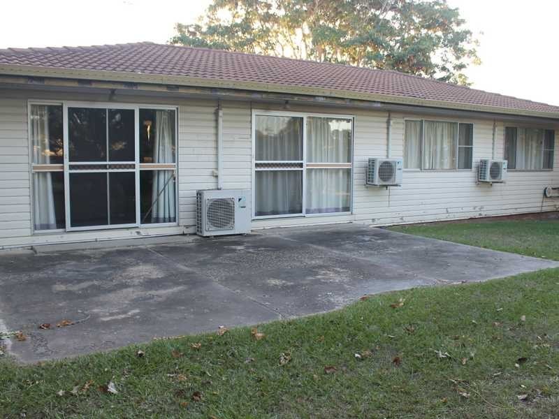 4 Elanora Street, Boyne Island QLD 4680