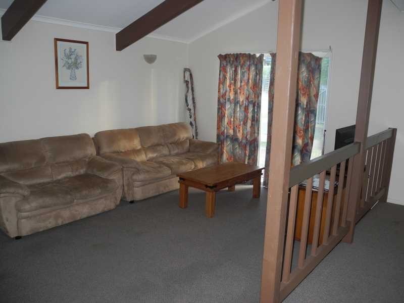 28 Centenary Drive, Boyne Island QLD 4680