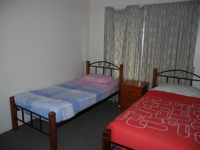 28 Centenary Drive, Boyne Island QLD 4680