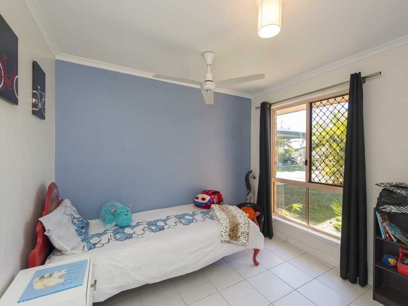 6 Chauvel Court, Boyne Island QLD 4680