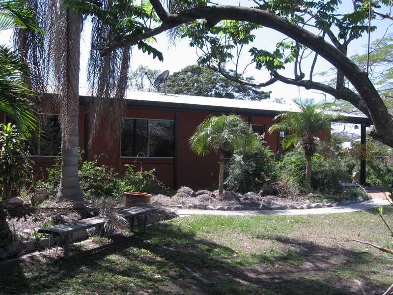 2 Mounter Street, Boyne Island QLD 4680