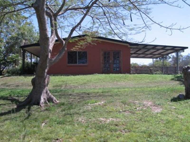 2 Mounter Street, Boyne Island QLD 4680