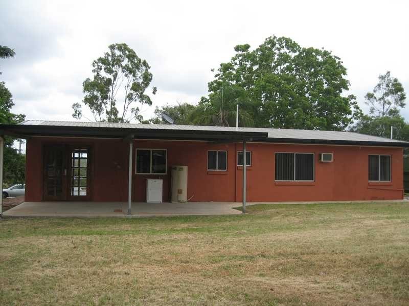 2 Mounter Street, Boyne Island QLD 4680