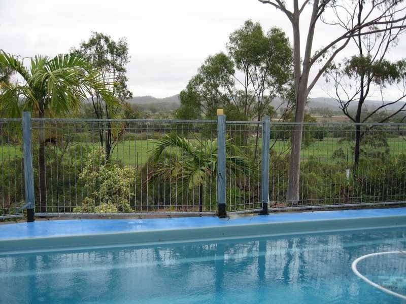 26 Mounter Street, Boyne Island QLD 4680