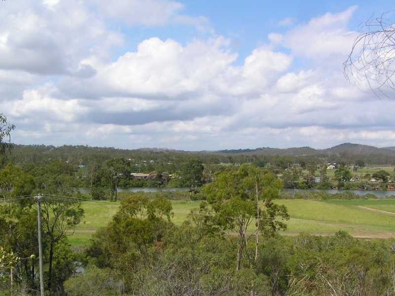 26 Mounter Street, Boyne Island QLD 4680