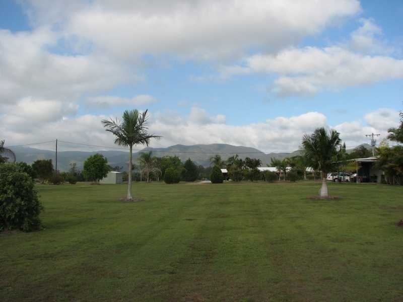 48 Koorawatha Drive, Bororen QLD 4678