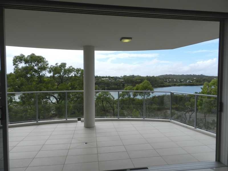 12/2 The Promenade, Boyne Island QLD 4680