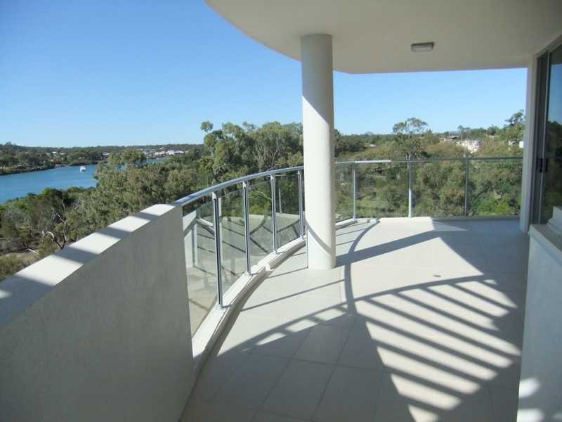 12/2 The Promenade, Boyne Island QLD 4680
