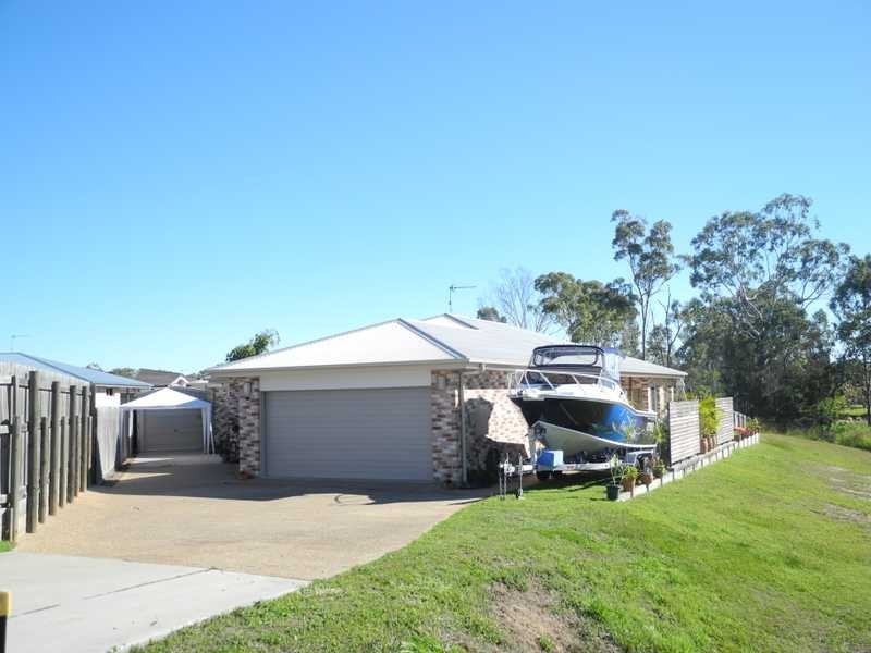 2 A Golfview Drive, Boyne Island QLD 4680