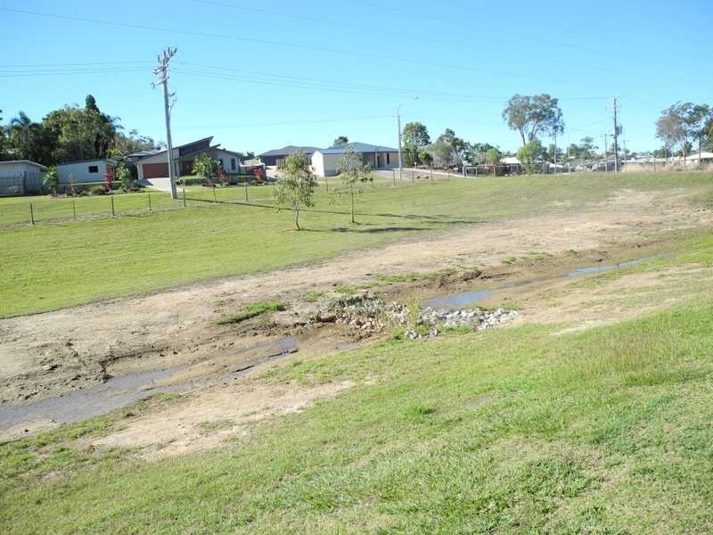 2 A Golfview Drive, Boyne Island QLD 4680