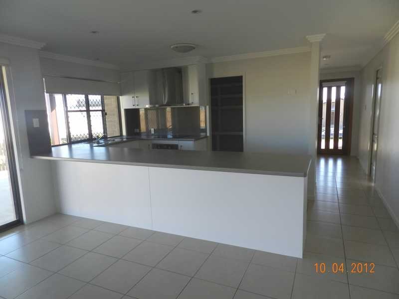 14 Melanie Court, Boyne Island QLD 4680