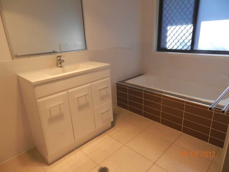 14 Melanie Court, Boyne Island QLD 4680