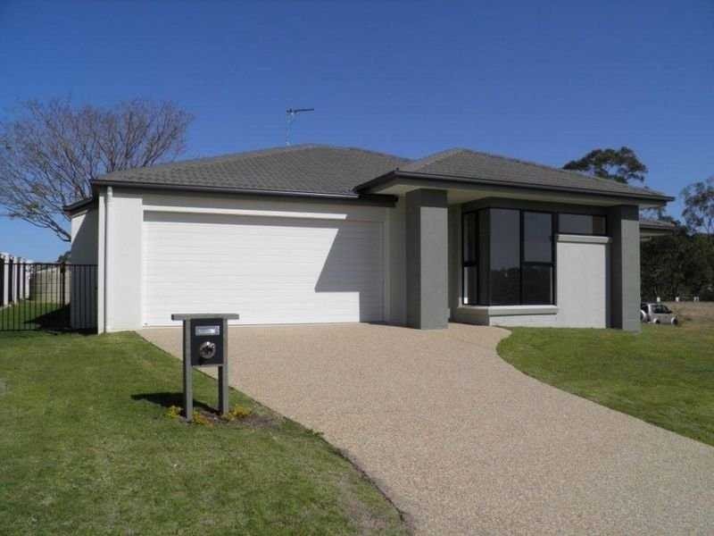 17 Richard Street, Boyne Island QLD 4680