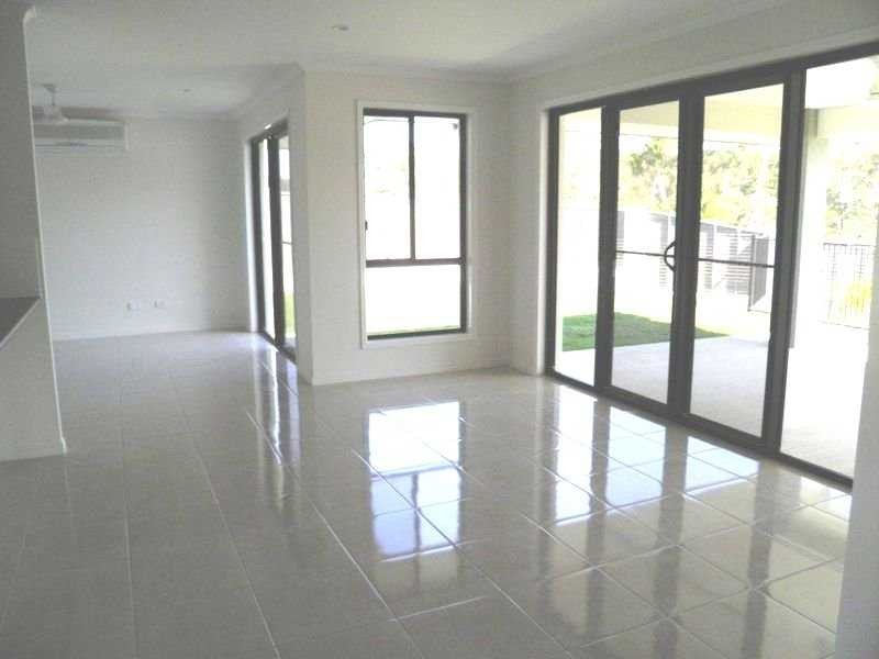 17 Richard Street, Boyne Island QLD 4680