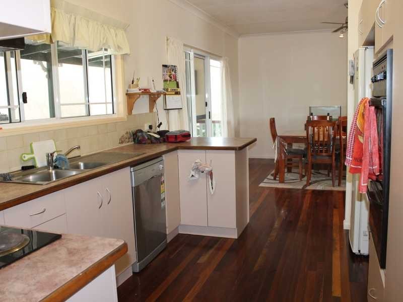 12 Cambridge Close, Tannum Sands QLD 4680