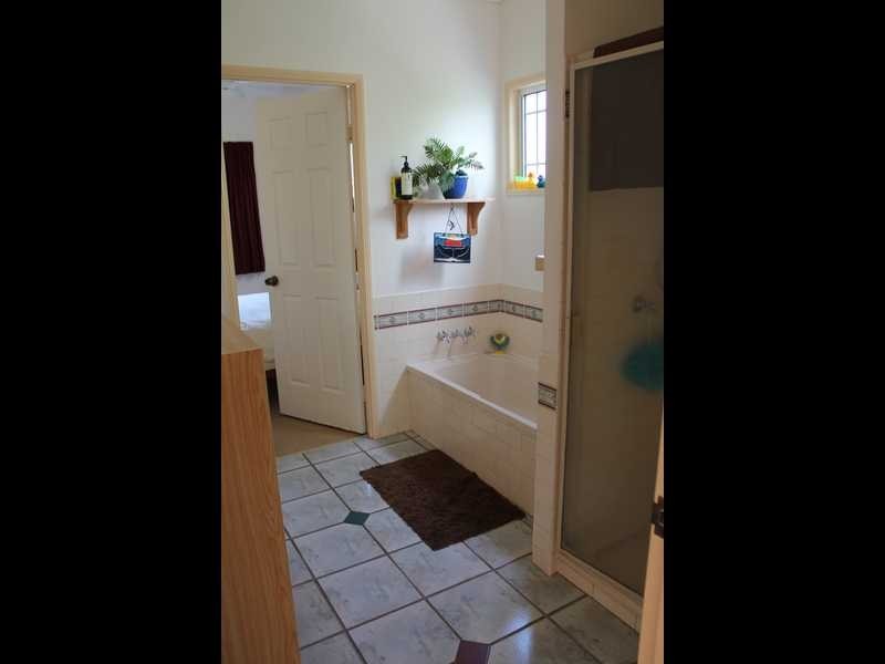 12 Cambridge Close, Tannum Sands QLD 4680