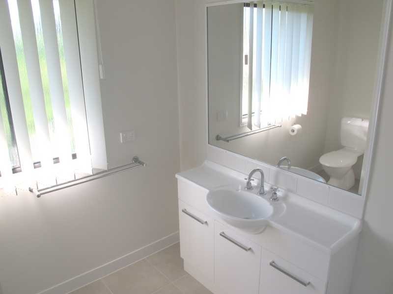 6/10 Arthur Street, Boyne Island QLD 4680