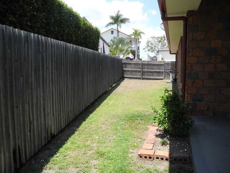 14 Richard Street, Boyne Island QLD 4680