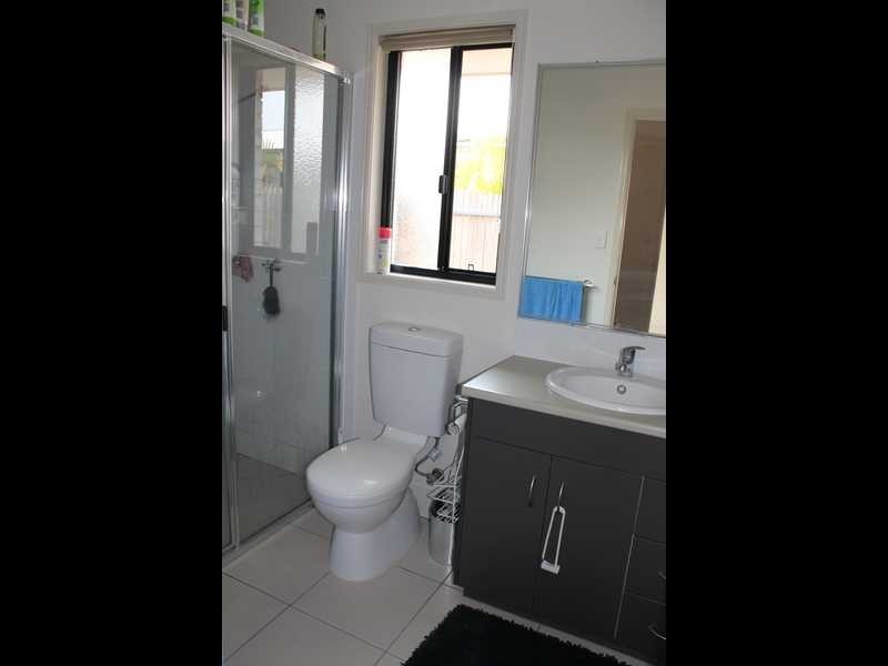 6 Surita Court, Boyne Island QLD 4680