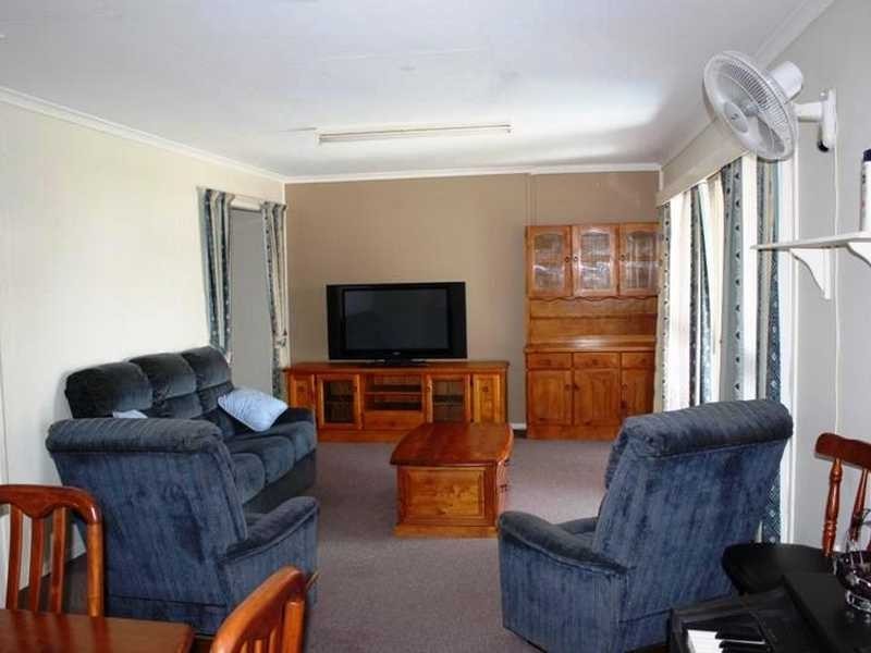 69 Booth Avenue, Tannum Sands QLD 4680